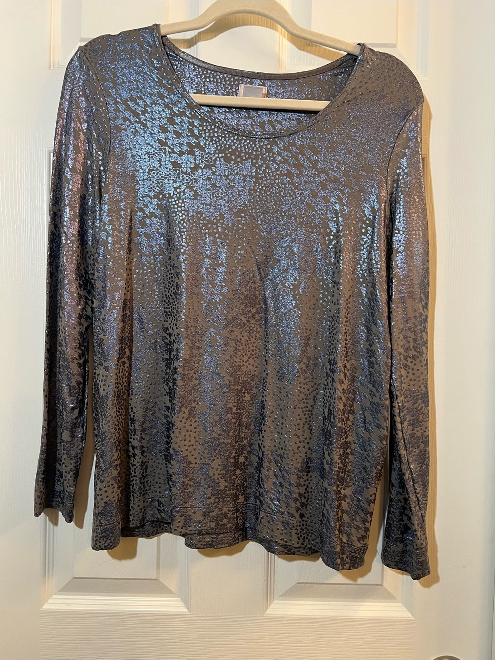 🦋 NWOT Chico's Metallic Gray/blue Long-Sleeve Scoop Neck Top size 1 or medium